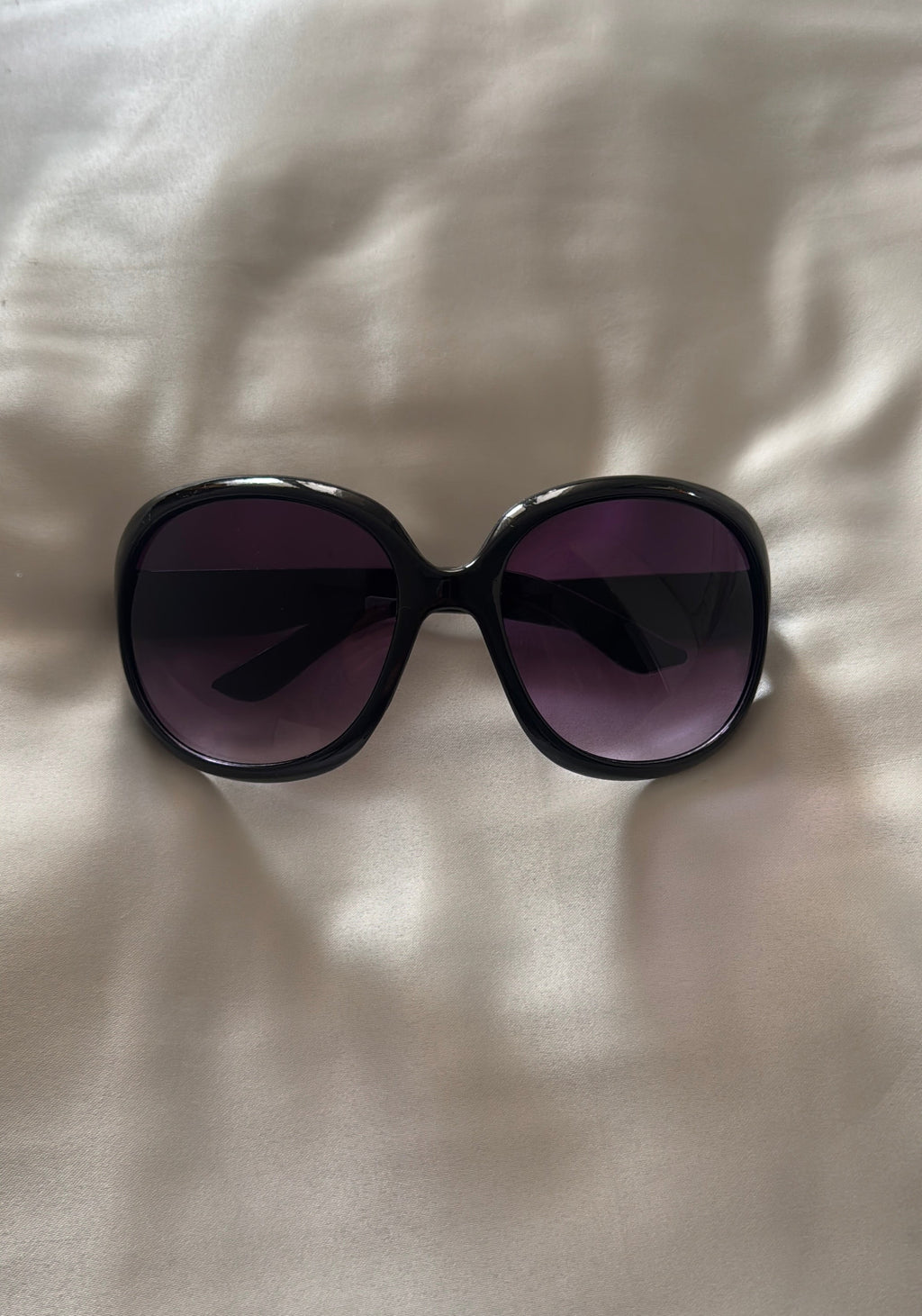 Big sunglasses